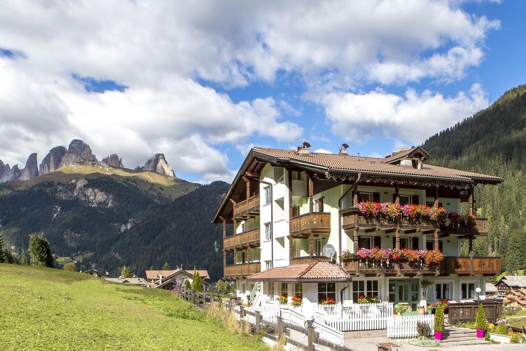 Hotel Sassleng Val Di Fassa Exterior foto